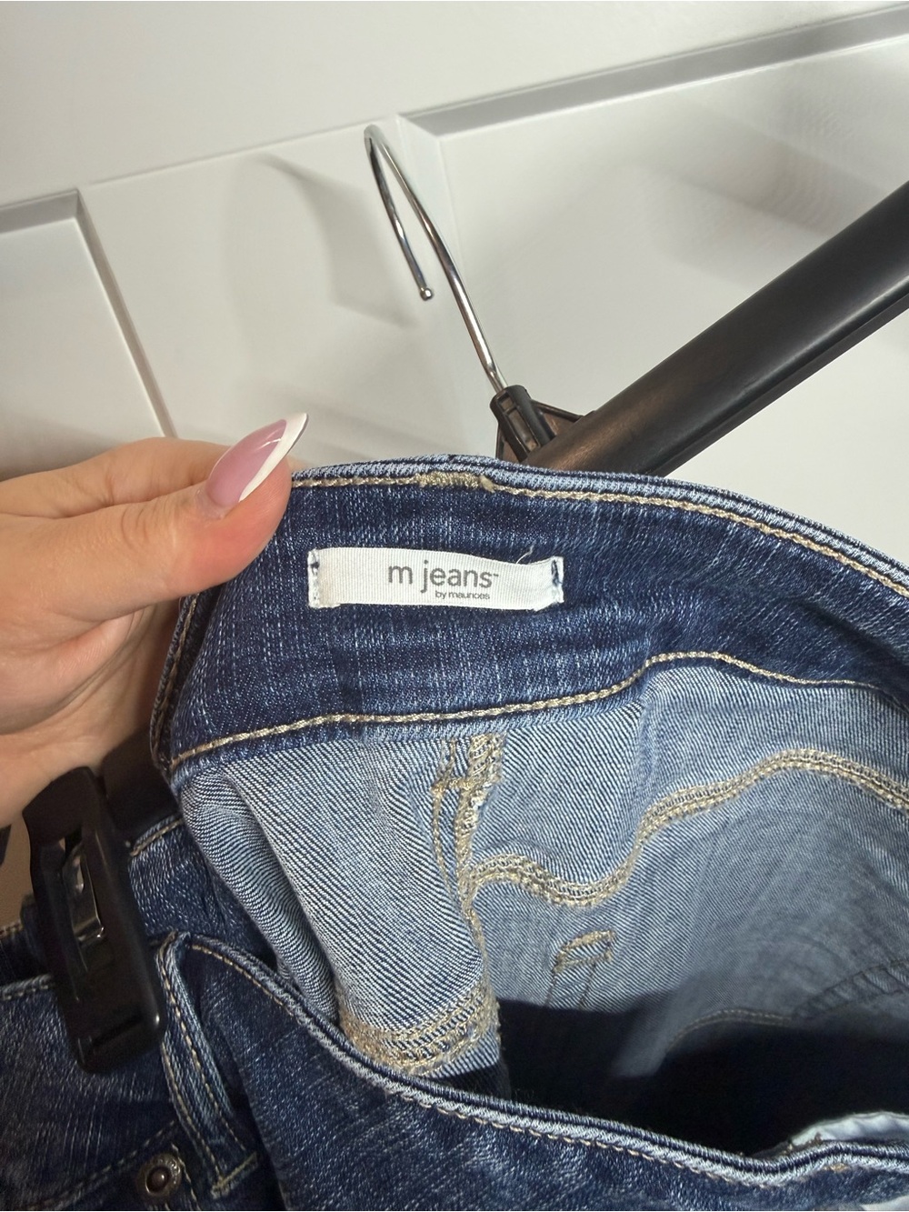 Maurice’s Women's Capris - Blue 20W - Picture 4 of 4